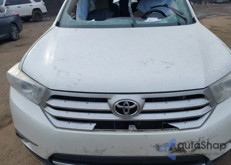 2012 Toyota Highlander Base V6 z USA, uszkodzony, nr VIN 5TDBK3EH3CS155727